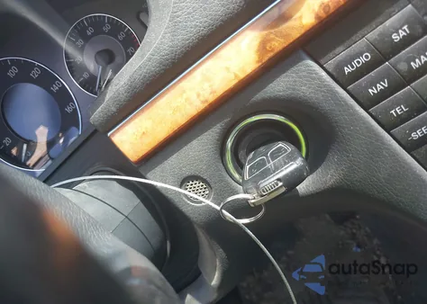 2005 Mercedes-Benz E 500 z USA, uszkodzony, nr VIN WDBUF70J85A802393